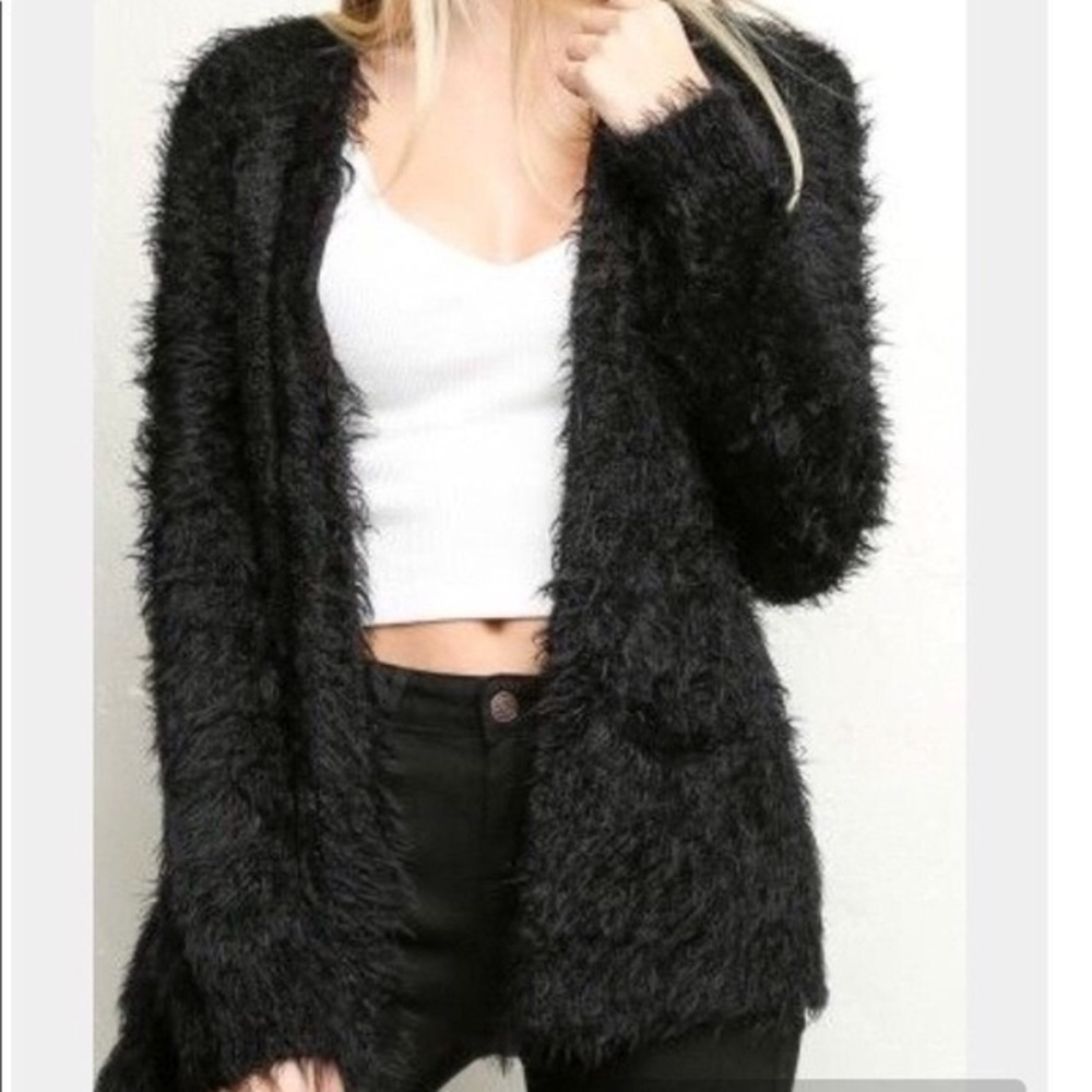 BM fluffy cardigan